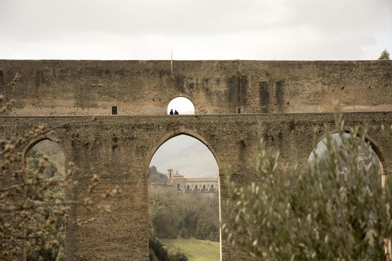 Palazzo Lauri Spoleto Apartment Luaran gambar
