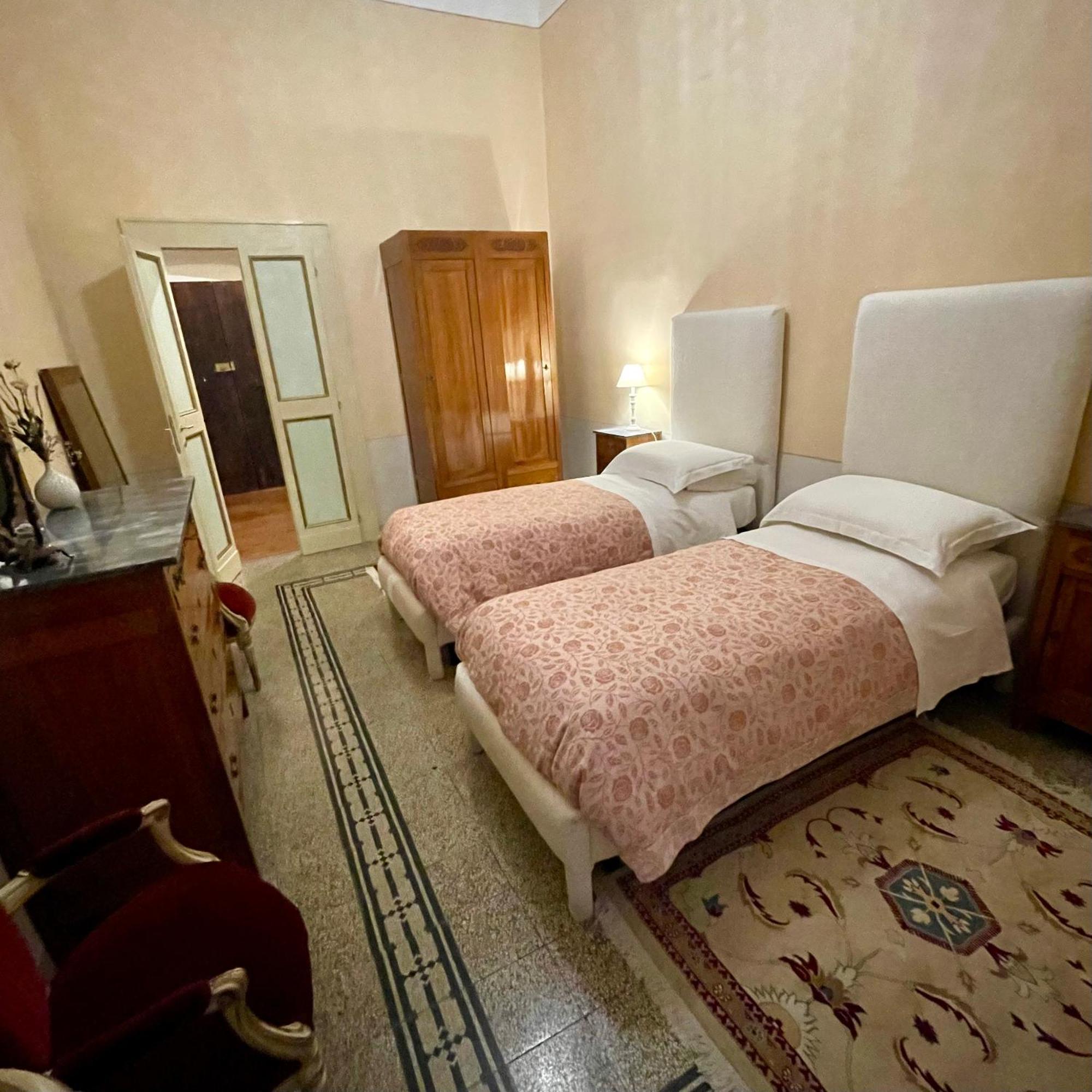 Palazzo Lauri Spoleto Apartment Luaran gambar