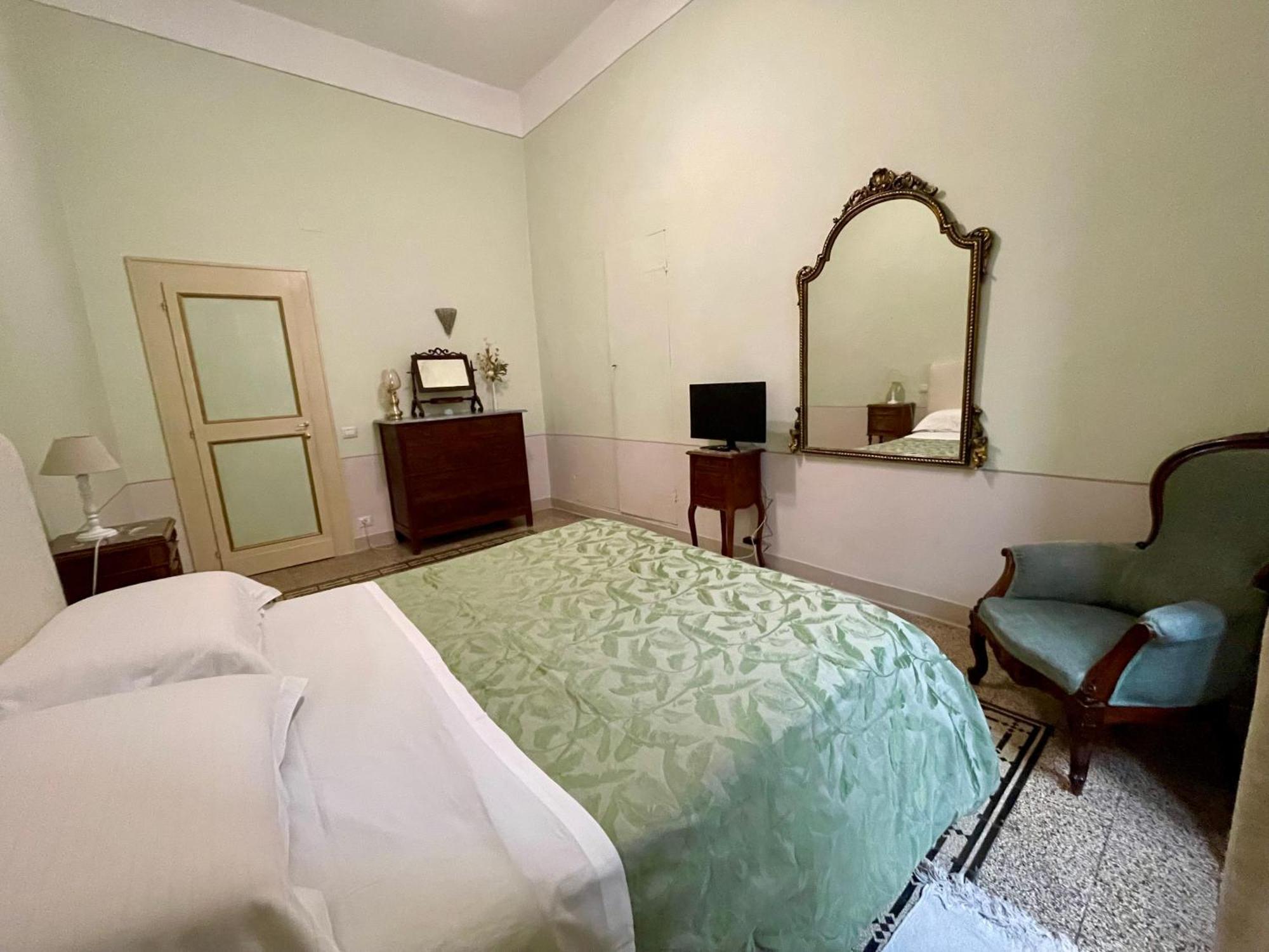 Palazzo Lauri Spoleto Apartment Luaran gambar
